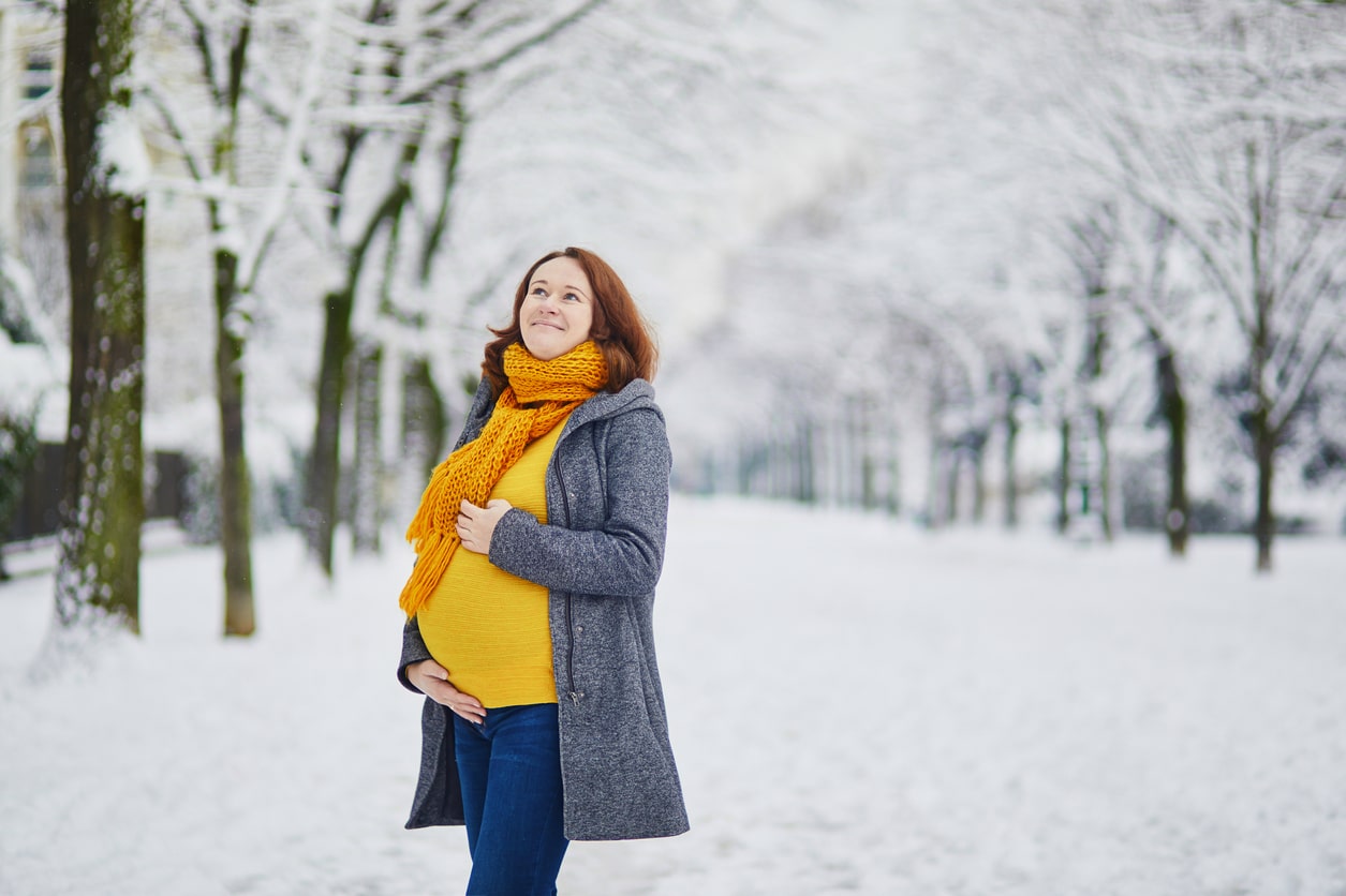 Se préparer à affronter son accouchement pendant l'hiver