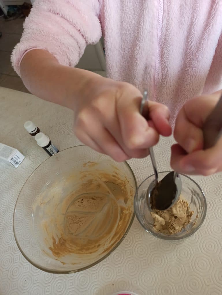 Comment réaliser son dentifrice maison, simple, naturel, et pas cher ?