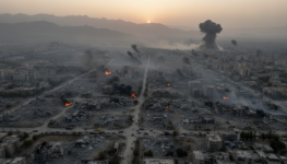 découvrez le témoignage poignant de l’écrivain mohammad tolouei sur la guerre en iran, où téhéran s’est vidé et les habitants, comme des oiseaux, se sont envolés.