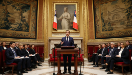 lors du procès libyen, claude guéant répond avec force aux graves accusations portées par nicolas sarkozy, défendant vigoureusement sa position.