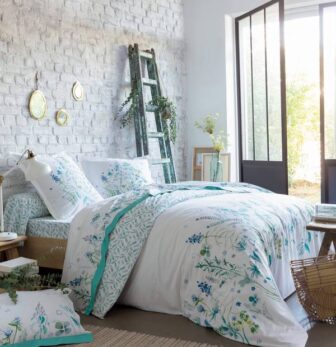 LINGE DE LIT EN CHEMIN