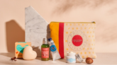 Dès 40€ d’achat, cette jolie trousse et nos 4 bestsellers au format mini sont à 10€ !